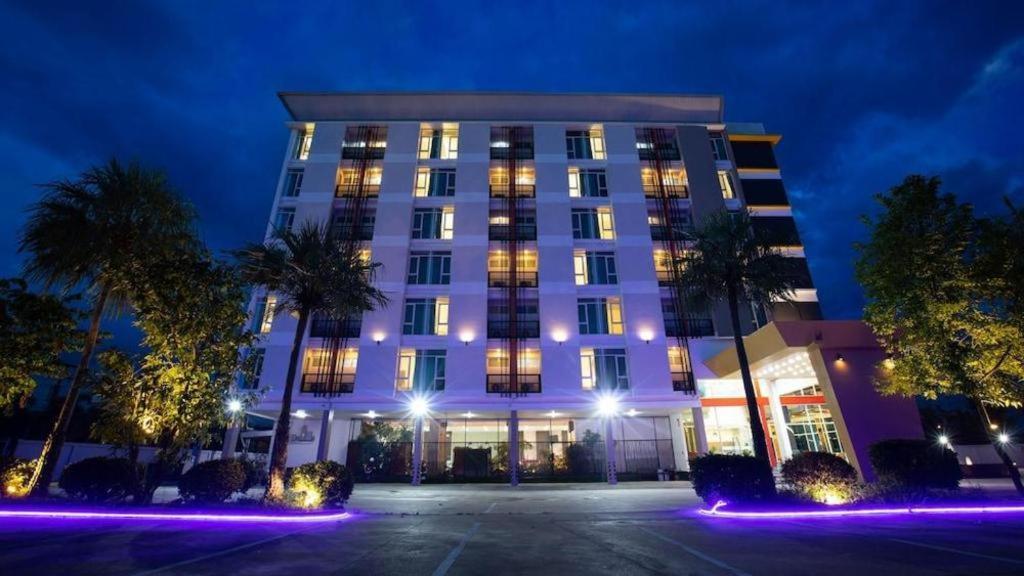 B2 Mae Sot Boutique & Budget Hotel Bagian luar foto