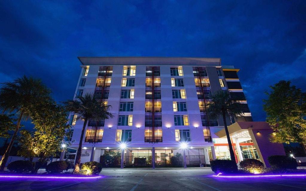 B2 Mae Sot Boutique & Budget Hotel Bagian luar foto