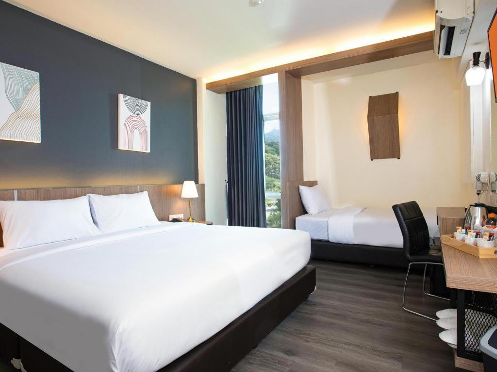 B2 Mae Sot Boutique & Budget Hotel Bagian luar foto